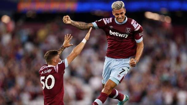 包含国际比赛日亚冠焦点战;费耶诺德远射贴柱;质疑声仍在;赛季目标并未改变的词条 包含国际比赛日亚冠焦点战;费耶诺德远射贴柱;质疑声仍在;赛季目标并未改变的词条