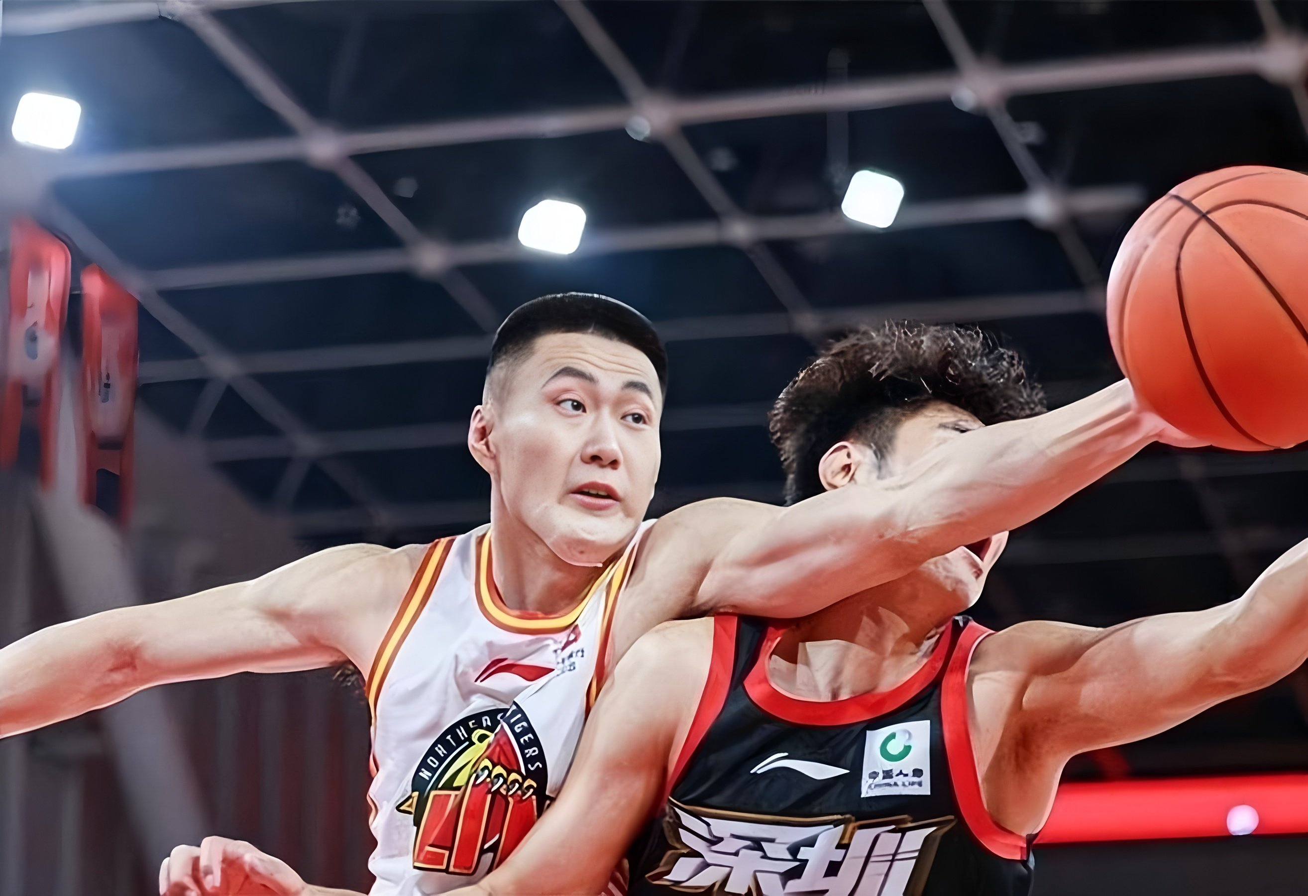 包含风云突变北京国安关键时刻状态回暖上海久事围绕CBA常规赛防线松动，网友：辽宁本钢关键时刻战术微调的词条